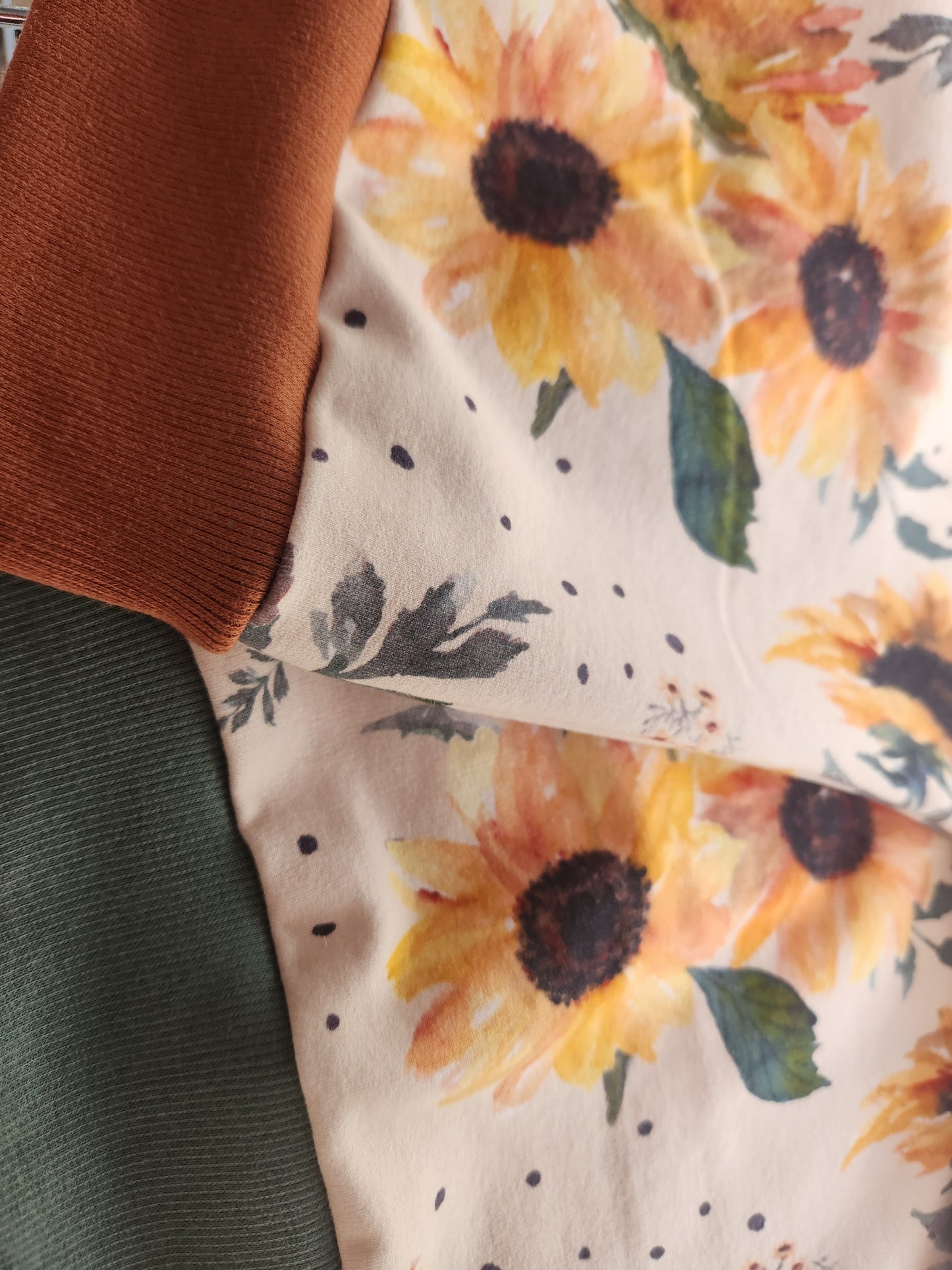 Sunflowers Grow-with-me Crewneck